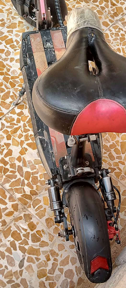 سكوتر كهربائي للبيع بطاريه ليثيوم جديده مستعمله أقل من شهر 48فولت سرعه حقيقي 40 موصفات تسفط وتثير مال سفرات ومال روحه وجيه بل شحنه تمشيك من 20/25 كيلو اشاير لايت بصمه كلشي جديد بيها السعد 200قفل مو شراي لا تعبني


**إذا كنت صاحب هذا الإعلان وتريد حذفه لأي سبب، رجاءا أرسل رسالة إلى الدعم الفني**