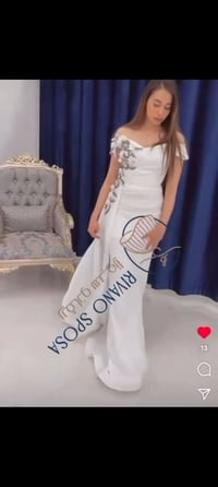 فستان خطوبة • نظيف جدا