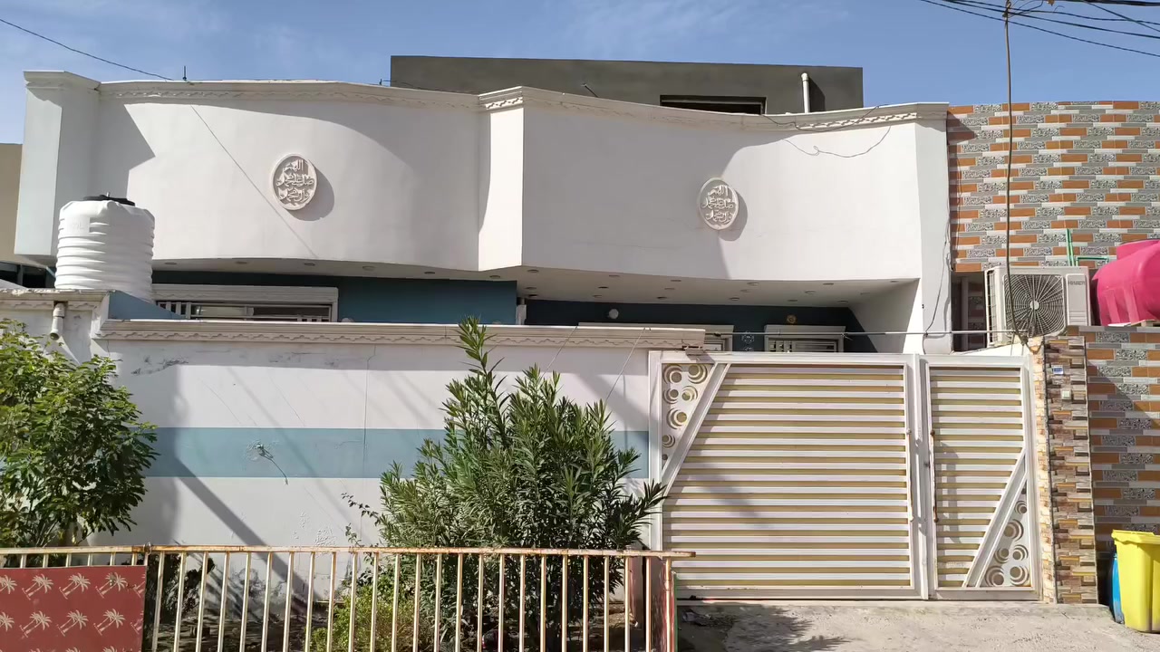 سلام عليكم بيت للبيع 200متر ثلاثه غرف نوم السعر 170وبيه مجال خامس بيت عن شارع الستين العام قرب مدرسة دوبه الاهلي وهاذه رقم التواصل *********** فقط تصال خط
*********** فقط تصال خط
