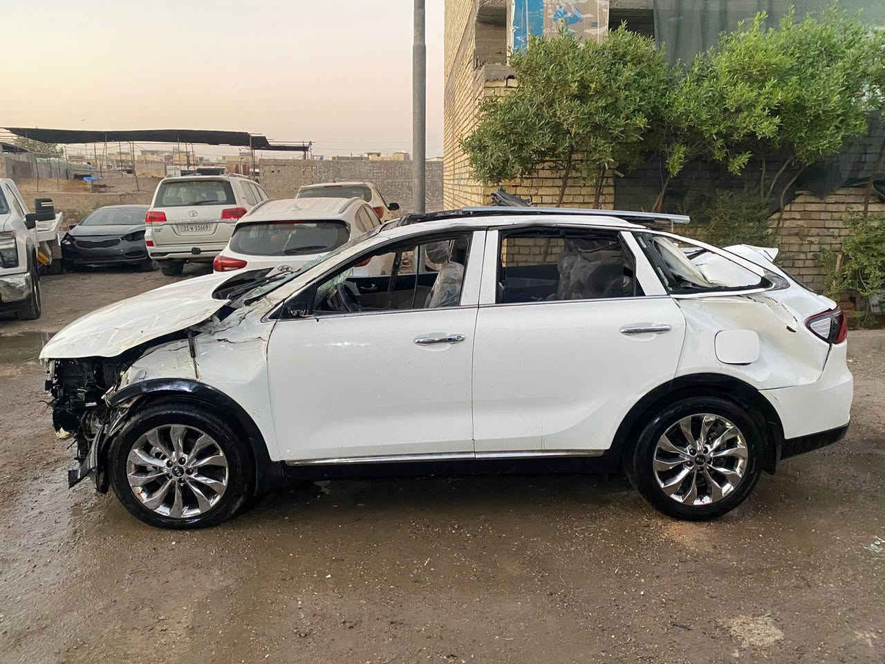 سلام عليكم خوان للبيع كيه سورنتو 2019 رقم بغداد تحويل مباشر السياره سابقآ مكفوله وحالين متضرره وبيع على وضعها السياره شغاله وتمشي مكينه وكير كفاله السياره فول مواصفات 1/1 العنوان بغداد حي النصر رقم الهاتف ***********
