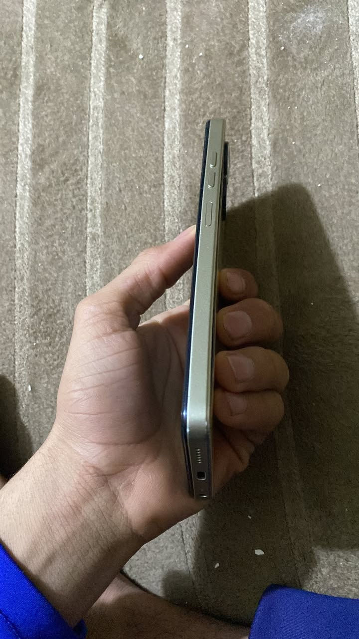 السلام وعليكم تيكنو  للبيع ٦٤كيكه رام ٤ فقط عيبه المس ماله كأيم يحتاجله لمس ب ٨الف أو ١٠ألف جهاز يشتغل مابي عيب بس لمس كايم سعره ٥٠ بي مجال اتساهل وياك *********** رقم موجود واتساب موجودً ١١عادي
