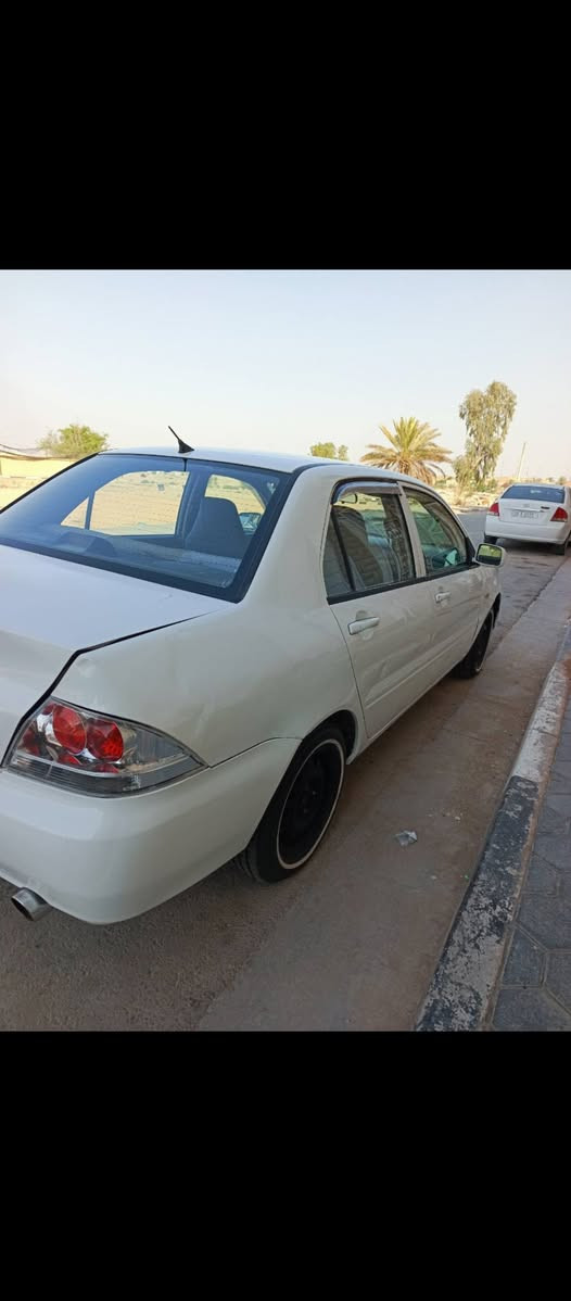 سلام عليكم لانسر موديل 2010 بسمي رقم كربلاء الدولي بيها جاملغ امامي وربع قبق جنطه جاهزه من كل شي سياره سعر 72 ورقه وبيها مجال مكان سياره كربلاء الاستفسار اتصال على رقم التلفون محرك 1600،، ***********.....
