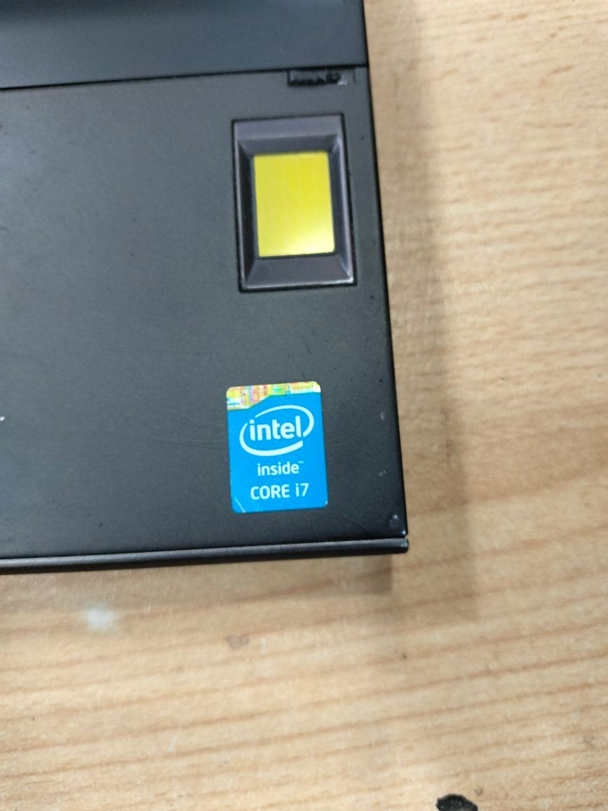 عروض مميزه من شركه دريم 🔥
💻 Dell Precision M4800
كور i7 جيل رابع بكارت شاشة Nvidia للالعاب وبهاردين بسعر ممتاز 💪
💰 السعر : 6500 جنيه
📌 المواصفات : ✔ كور i7 جيل رابع
✔ رام 8 جيجا
✔ هاردين : 256 SSD + 500 HDD
✔ شاشة 15.6 بوصة
✔ كارتين شاشة Intel + Nvidia Quadro K1100M 2GB
✔ بطارية شغالة كويس
✔ معاه الشاحن الأصلي
✔ يشغل الألعاب والبرامج بكفاءة
✔ الجهاز بحالة ممتازة
🛡 ضمان 3 شهور بالفاتورة من الشركة
🚚 يوجد شحن وتوصيل لجميع المحافظات
📞 للتواصل واتس أو فون : 01149796854
🌐 واتساب مباشر : https://wa.me/201149796854


**إذا كنت صاحب هذا الإعلان وتريد حذفه لأي سبب، رجاءا أرسل رسالة إلى الدعم الفني**