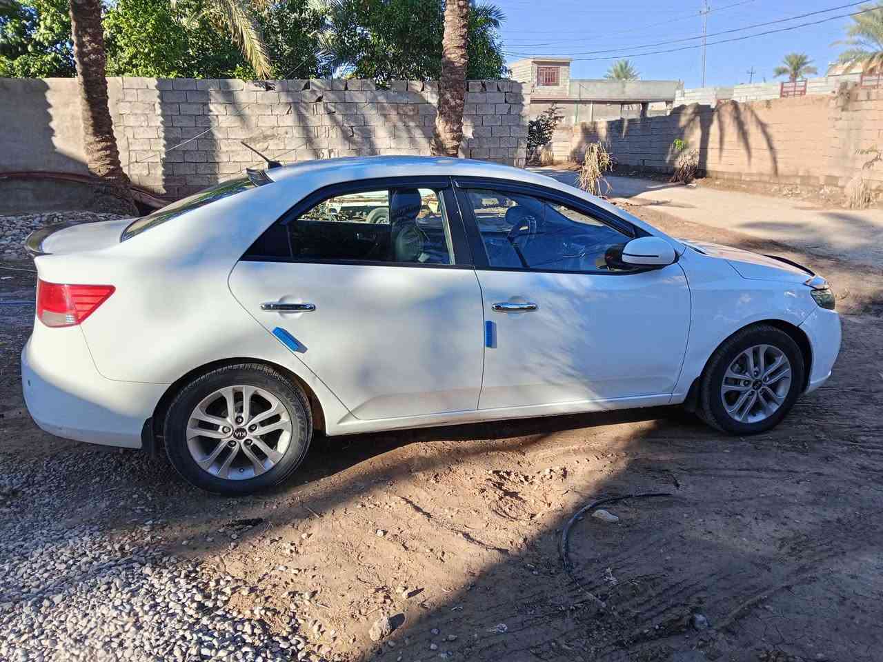 السلام عليكم سيراتو 2011 رقم ديالى تحويل مباشر وارد خليجي مكينة 1600  كير 6 نمر. كير مكينة مكفولات صدر جديد تخم تاير جديد السعر 105 وبيهة مجال  للاستفسار ***********
