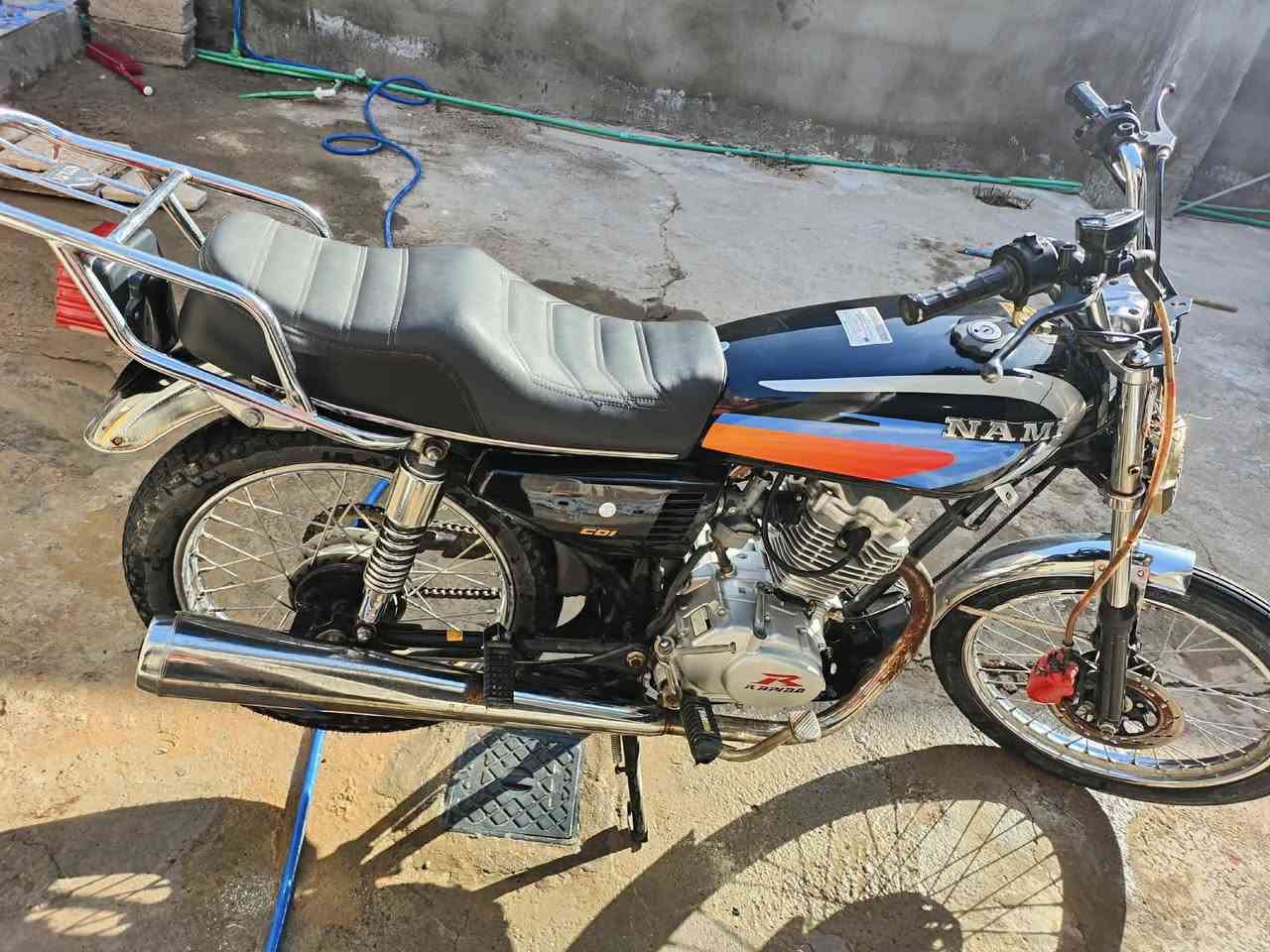 للبيع اربعه كير شاصي نامه شلامجه مديل 22 والباقي كله 24 مكينه رابيدو اصلي دراجه ماناقص شي بس كلوب كدام للي حاب يشد كلوب وكيلها الربيعي مكان نجف سعر 800 رقمي ***********
