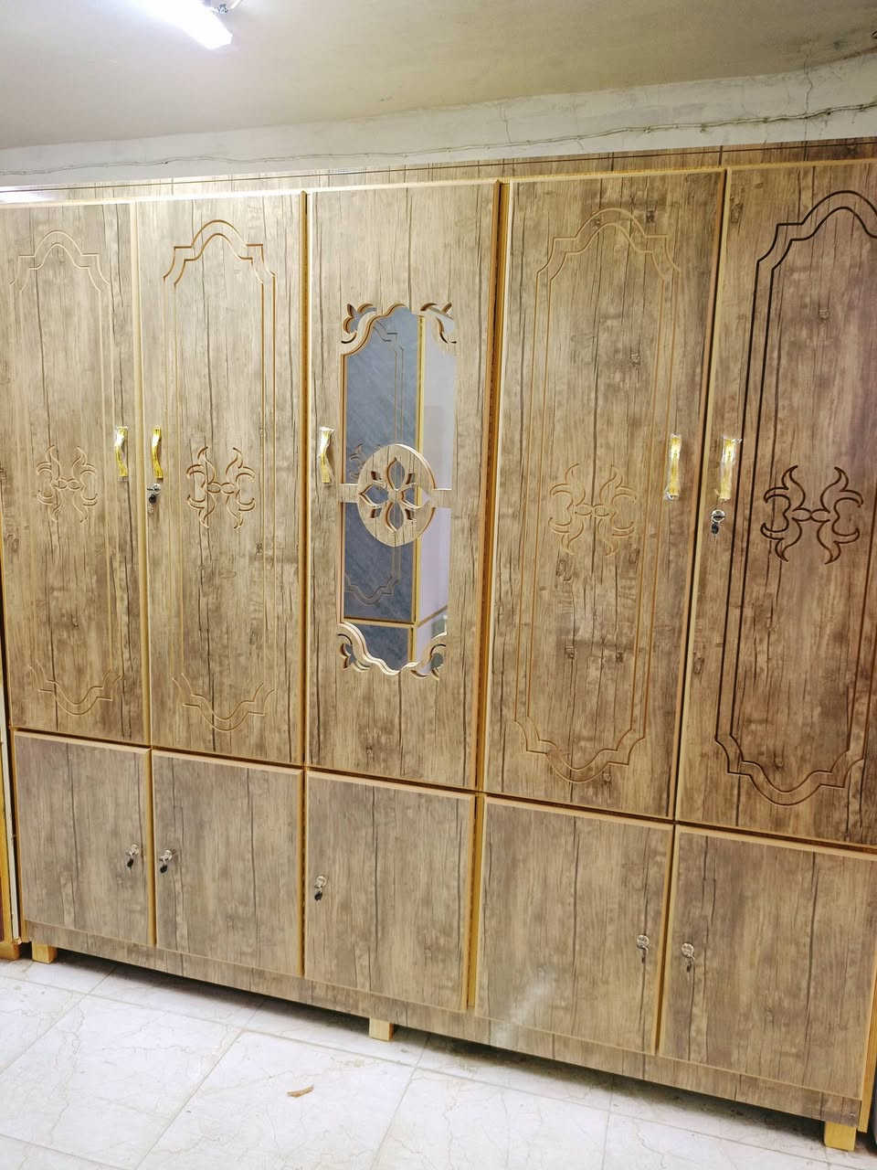 يا الله غراض للبيع وترهم مراوس والعنده يبيع اشتراي جميع الاثاث داخل كركوك شعندك تعال خاص او اتصل عنون كركوك العروبه مقبيل منفذ نسيم قرب جامع الامام علي 
***********وتساب 
***********وتساب
