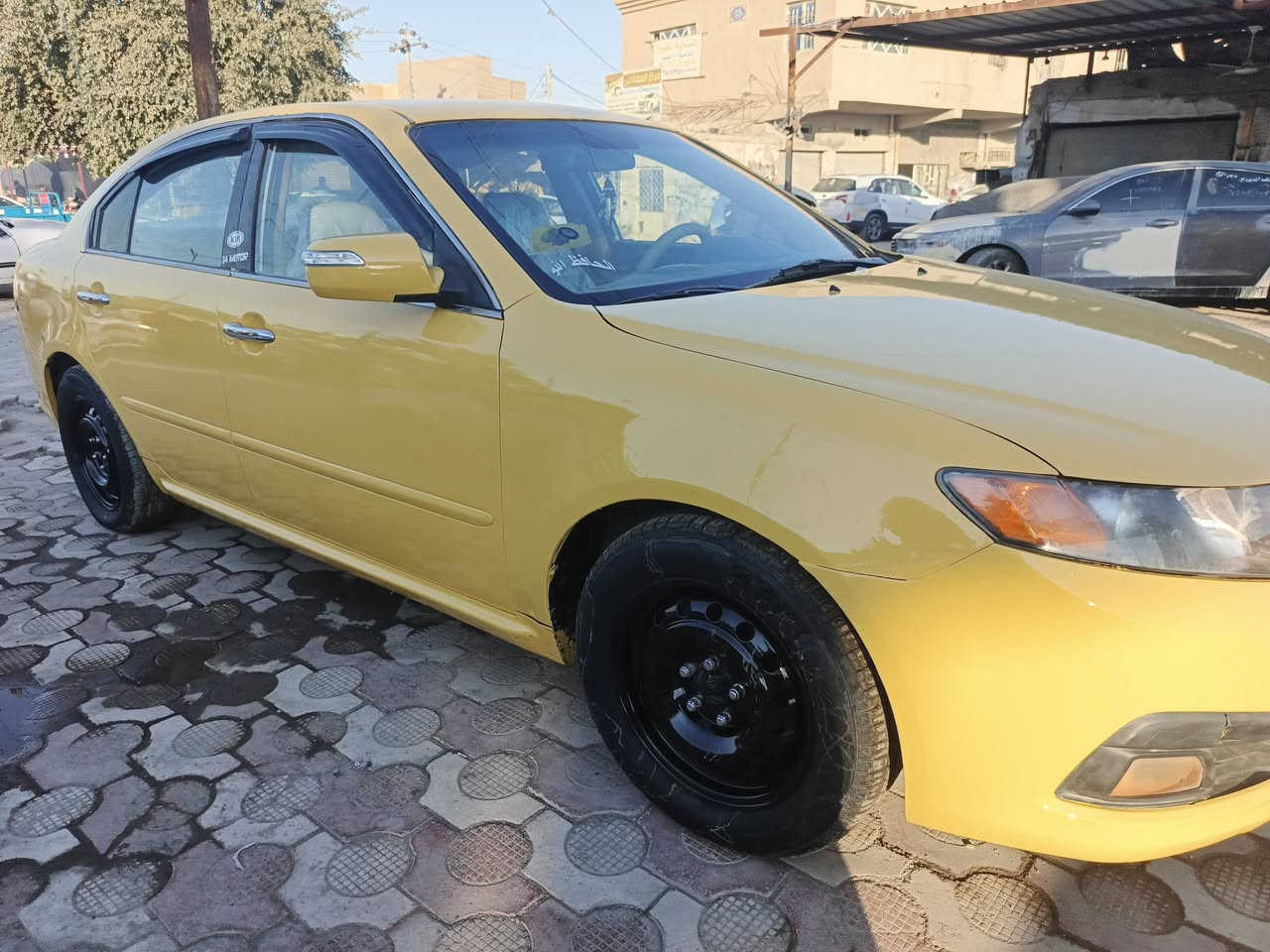 السلام عليكم رمضان كريم عليكم ان شاء الله كيا اوبتيما 2009  حادثها لغد مبدل بلادي مامبين شغل فول مشتغلي رقم بغداد  مشروع وطني تحويل مباشر  سنوية 2027  مصفرة هيئه سياره جاهزه حداديه اماميه ٨٠ بلميه  تخم تاير جديد  وباتري البارحه شديته جديد  ..مكينه 2400 جديده كير خمس نمر وارد امريكي  تبريد تدفئه مكفولات  سياره جاهزه ما بيها نقص مكان السياره بابل المسيب السعر 85 وبيها مجال

  .....ملاحظه نقصها فراش جنطه مابيها نسيته يم ابو الغسل وراح  وتجي تكلب اسياره 
(هاذه الموجود) مابيعلك زيرو لان  اكو هواي يعاملون ويتعبون وميشترون 

 اتصال على الرقم ***********
