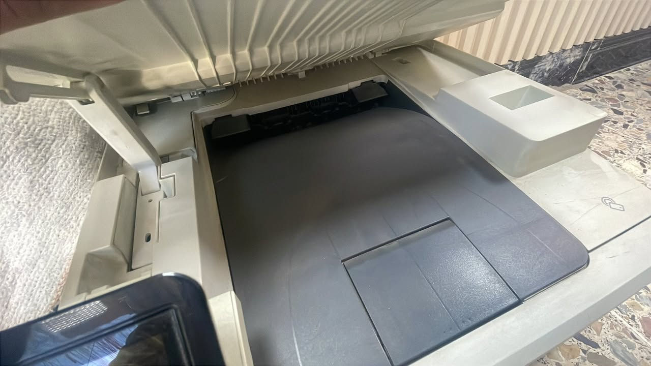 السلام عليكم
طابعه للبيع نوع hq 
نقصها فقط أصباغ 
طابعه نظيفه
العنوان بغداد الجديده النعيريه 
رقم ***********
قيم و اخذ
