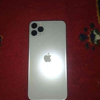 جهاز 11 برو ماكس للبيع بلادي مابدل منة اي شي مامفتوح البطارية 90 ذاكرة...