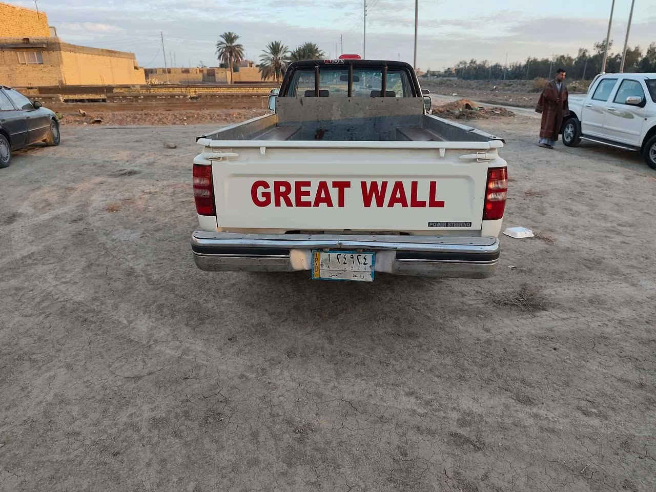 السلام عليكم بيكم 2006 سياره جاهزه العنوان كربلاء السعر 53 رقم الهاتف ***********
