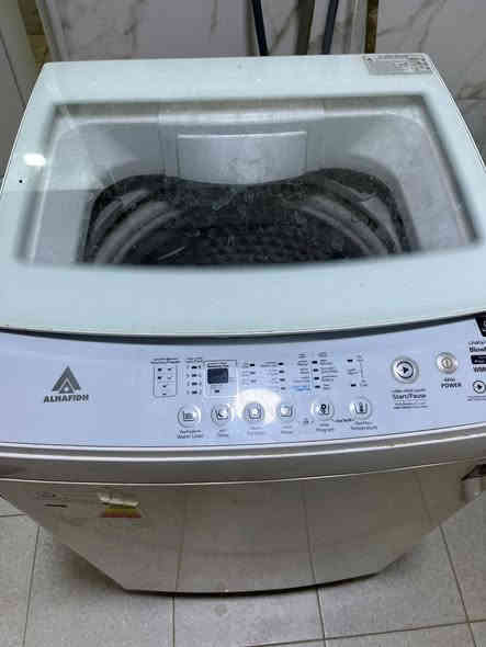 غسالة ملابس نوعية الحافظ نضيف كلش السعر ١٥٠الف مكاني سوق الشيوخ ***********
