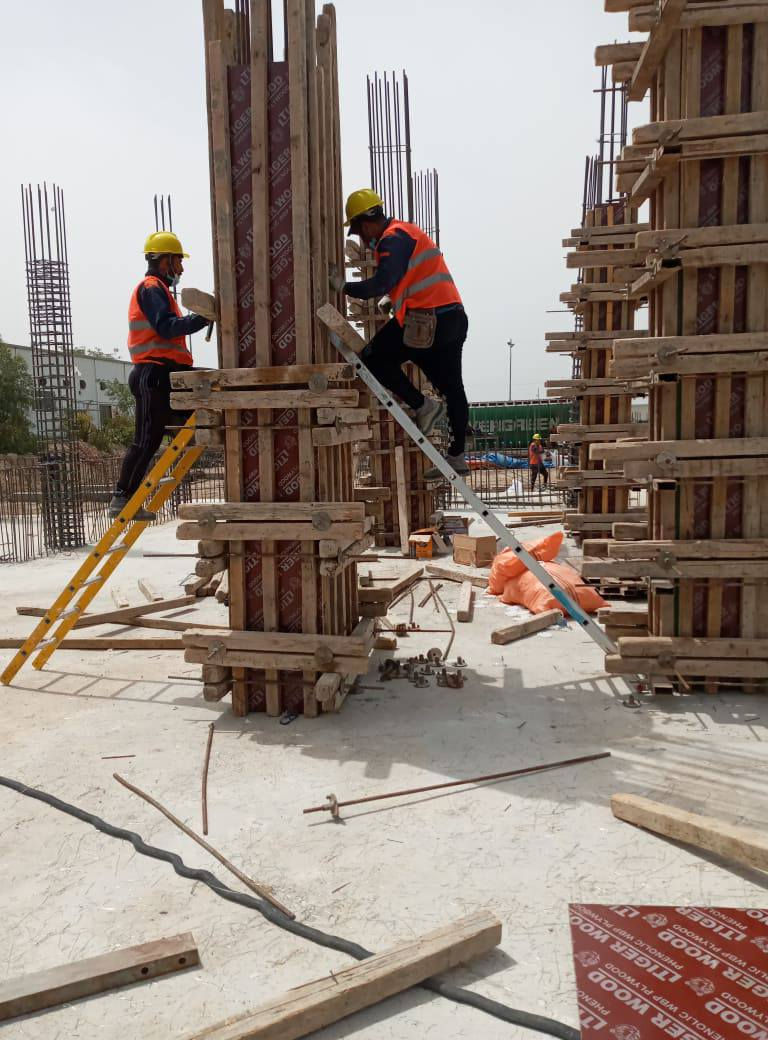 السلام عليكم محطات كهرباء بنايات بيوت اي بنايه محطه كهرباء اي مهندس عنده عمل يتواصلا اي مهندس مقاول يتواصل ويانا رقم نبي واتساب وبالخدمه ***********خشب موجود بلاويد
