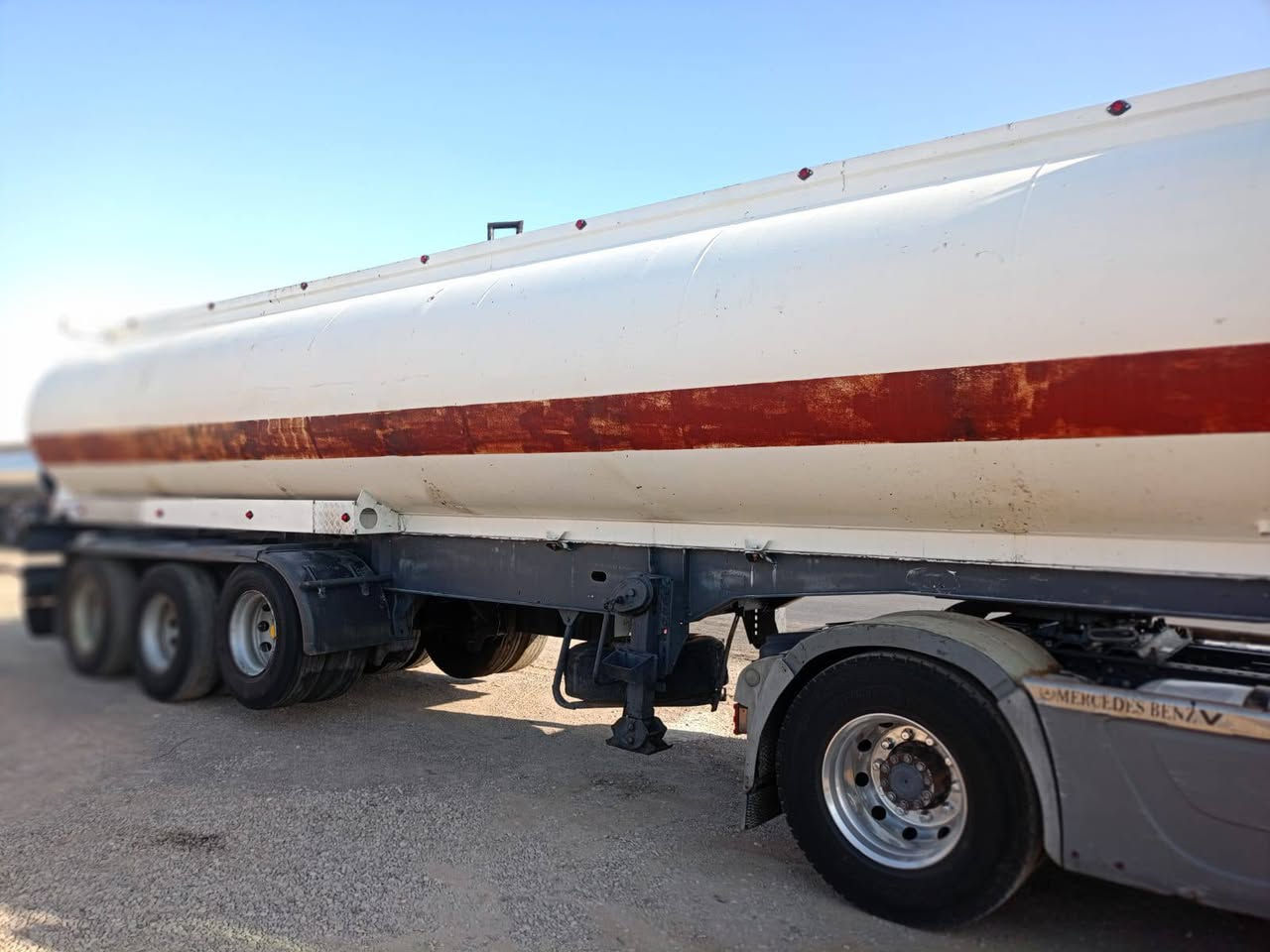 السلام عليكم تانكي تركي لبيع سعر مناسب 🔥🔥 
***********.     ***********
طخم تاي طخم بنز وطخم جوبليس 
دناكير 16 تركي رفاع و مطبخ و قاعدة سبير
