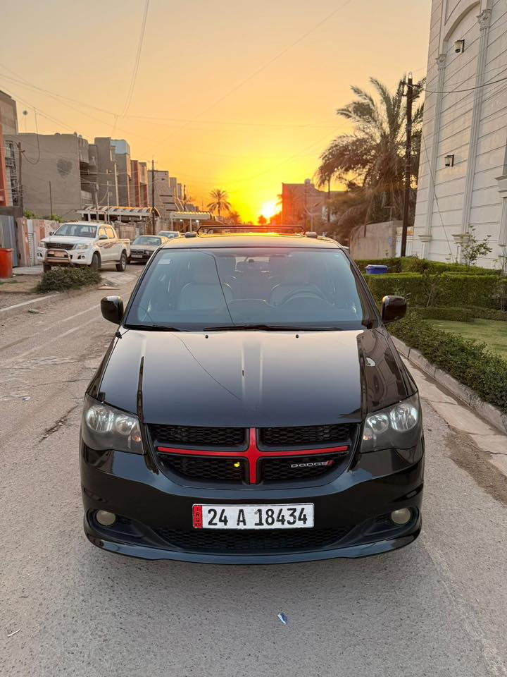 سلام عليكم 
رقم دهوك  
فول مواصفات 
موديل 2018 Gt
بيه خط علاوي اربيل 
بيه جاملغات خلفيه صبغ فقط سياره جديده كولش 
موبايل ***********
فئة السياره Gt
بسعر مناسب 
بوب الخلفيه كهربائيه 
جنطه كهربائيه 
تبريد 3 قطع 
شاشه أندرويد وكاميرا رجوع
حساسات خلفيه 
تحكم ستيرن جهتين 
كشنات جلد 7راكب 
كشنات منفصله 
كشنات كهربائيه 
شاشات خلفيه 
تشغيل عن بعد 
تخم تاير جديد 
فئه المحرك 3600  6سلندر 
فرس
ويل gt
جام كهربائي امامي خلفي 
بردات خلفيه 
وفتح وغلق الأبواب 
السبير ويل مع العده مالته
تدفئة كشن 
تدفئة ستيرن
السياره نظيفة 
📍مكان السياره بغداد
