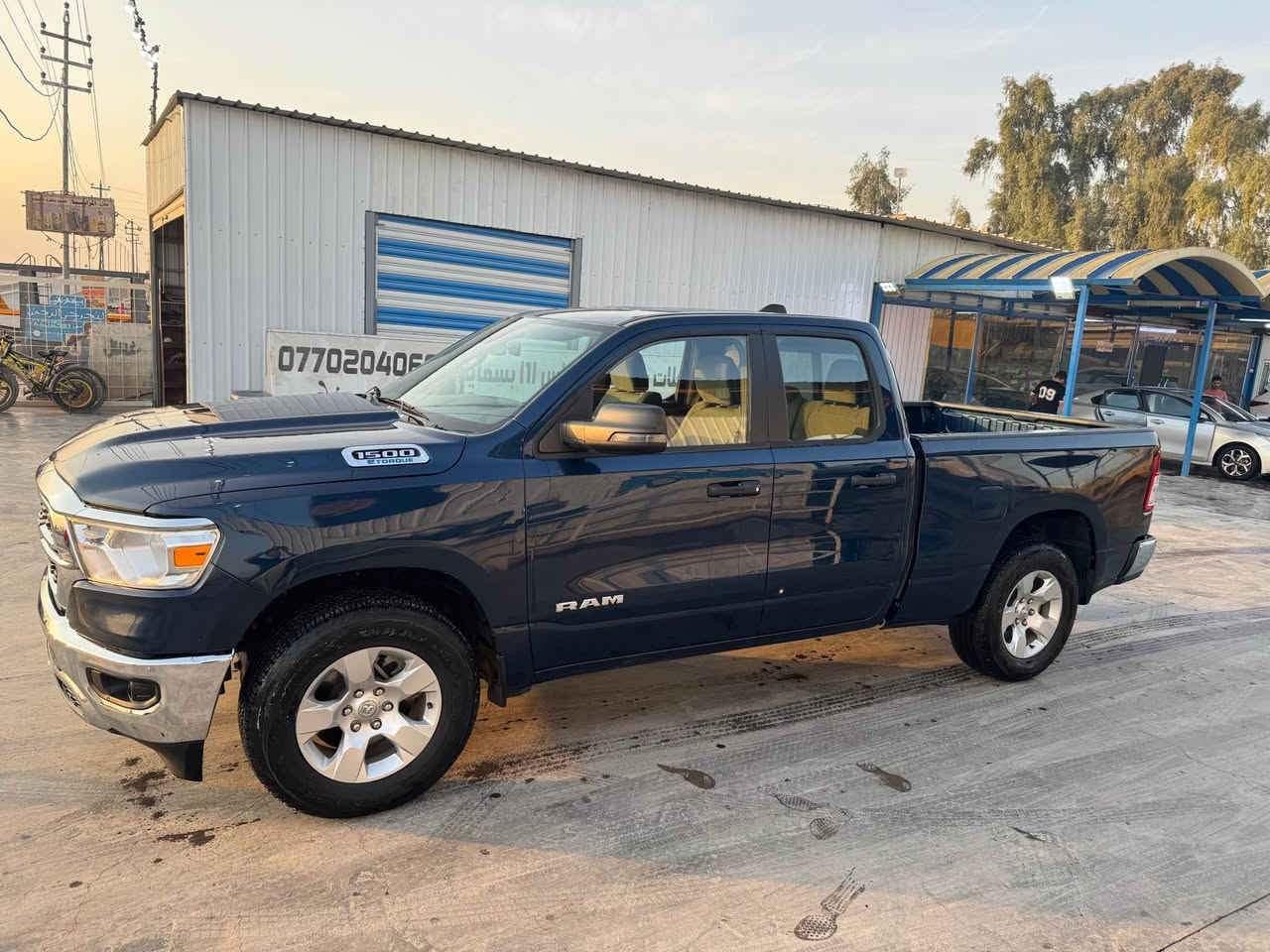 رام بك هورن 2023 
لون أزرق مميز 6 سلندر السيارة نضيفة جداً وجديدة
ماشية 35 الف مرقمة بغداد الرقم الجديد مري شفط إنارة ترحيبية تدفئة كشنات تدفئة ستيرن حادث خفيف بدون ايرباكات وبدون تبديل اي قطعة فقط ربع جاملغ امامي صبغ وربع جاملغ خلفي صبغ نفس اللون 100‎%‎ وصور الحادث بلأعلان
داخل اسود ورصاصي
السعر المطلوب 240 ورقة دفترين و40 ورقة وبيهة مجال او مراوس وية لاندكروز من موديل 2012 وفوگ والفرق حاضر
السيارة موجودة في بسماية أو الغدير بأسمي تحويل ثاني يوم بيع فقط 
*********** بغداد, العراق
