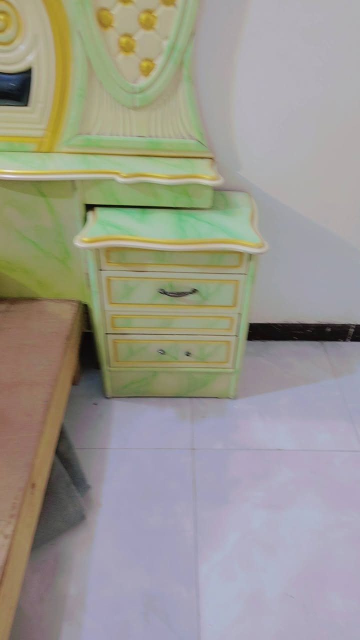غرفه اخشاب عراقي نضيفه ما بيه اي ضرر
السعر ٧٠٠
بغداد جسر دياله


**إذا كنت صاحب هذا الإعلان وتريد حذفه لأي سبب، رجاءا أرسل رسالة إلى الدعم الفني**