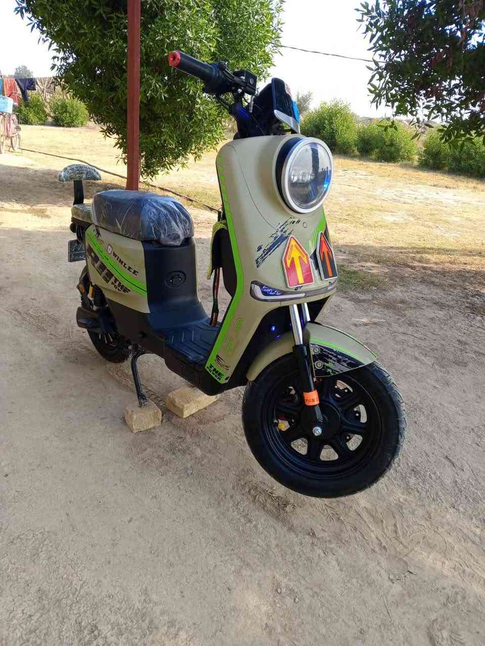 السلام عليكم
للبيع دراجه شحن ار 11 موديل 25 شركه ونلي فول مواصفات 5 بطاريات جدد كبار كهربائيات كله شغاله لاايت عالي ناصي اشاير يمين و يسار دبل اشاره بيه ار رجوع للخلف نضام بارك 4 سرع بعد بيه مواصفات مامذكوره فجوج امامي وخلفي سعر 400 وبيه مجال 

مكاني بابل حمزه الغربي 

الرقم *********** 

بي واتساب 

توصيل ماكو بس بيع
