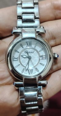 ساعة شوبارد • نسائية • صنع سويسري