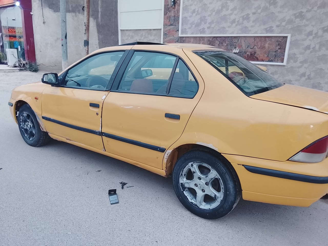 السلام عليكم سمند موديل 2011 رقم ميسان  للبيع مكينه وكير وحداديه جاهزه كهربائيه كبل الشارع سنويه نافذه تكفل سرقه وعشائر عندي مستمسكاته الاجازه وبطاقته الوطنيه عندي راعيها مغلق تلفونه باور ستيرن ومشط جديد السعر 13 مكاني الناصريه مركز ***********
