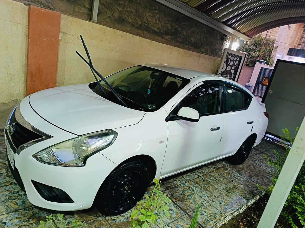 السلام عليكم نيسان هندي موديل ٢٠ رقم أربيل السياره جديده وجاهزه محرك ما مفتوح گير كذالك حديدية جاهزه تخم تاير جديد سنويا نافذه سنه باسم شركة اتعهد تحويل أو وكالة ما عليها غرامات ماشيه ١٠٠الف (السعر ٩٠) مع مجال قليل مكاني بابل قرب مجسر نادر للاستفسار *********** بي واتساب
