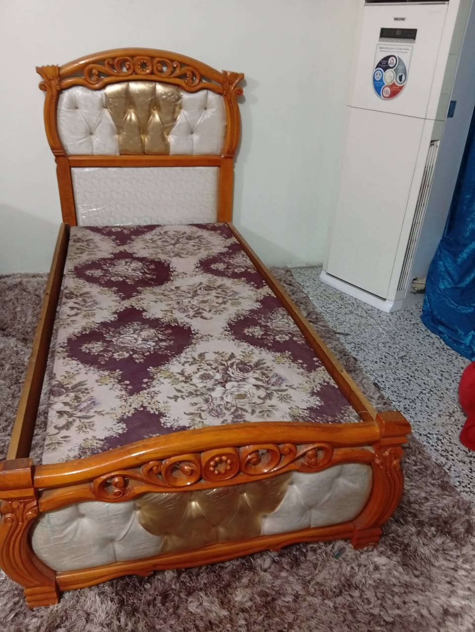 ابيعهن شلع ب٥٠٠ كنتور +زاويه+ميز تواليت+ مجمده وياهن هذن الدباديب رقمي ***********
