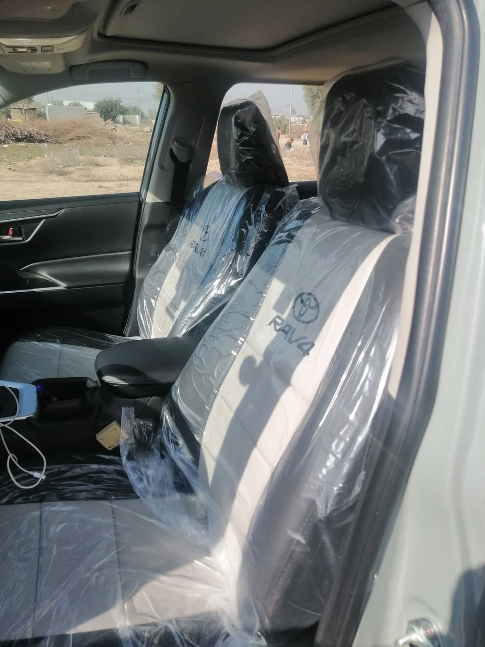 للبيع ٢٣ كلين رقم شمالي أربيل السعر ٢٥٥ وبيه مجال XLE رقم موبايل ***********
