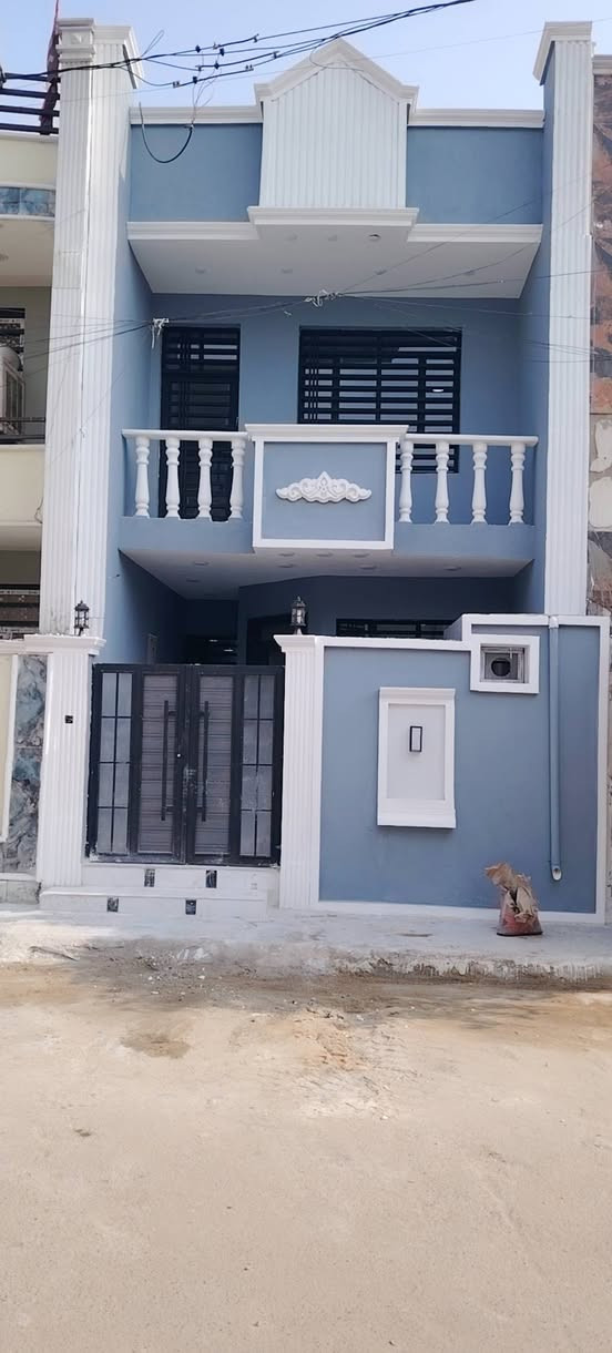 يتوفرمشتمل تسليم مفتاح بسعر 75مليون.. مشتمل. 40م طابقين ركن بسعر95مليون. مشتمل 46،طابقين بسعر 75مليون.. مشتمل 35م عكاده بسعر 65مليون .. مشتمل 40م تسليم مفتاح بسعر 93مليون ..مشتمل 40م تسليم مفتاح بسعر 100مليون...ومشتمل 50م جديد طابق ونص بسعر 105مليون.. مشتمل 50م جديد طابقين بسعر 117مليون .. مشتمل 50م جديد ركن بسعر 116مليون.. 55م طابق ونصف جديدبسعر 110.. َ60م عكاده بسعر من 88مليون فما فوق ..60م جديد بأسعار 125فما فوق.. مشتمل 65م بسعر 115مليون.. مشتمل 60م .. مشتمل 63م جديد طابقين جديد بسعر 140مليون مشتمل 72م مسلح طابق ونصف بسعر 125مليون.. َمشتمل 75م طابقين نظيف سيراميك بسعر 125مليون. مشتمل 75 م افراز سند وحده بسعر 112مليون مشتمل 75م مسلح قديم 115مليون.. مشتمل 75م جديد طابقين بسعر 140مليون .مشتمل 90م طابقين عكاده بسعر 100...مشتمل 98م عكاده بسعر 145مليون...مشتمل 108م طابقين عكاده بسعر 150مليونََ.. 112طابقين عكاده ... مشتملات خلفي بسعر 45مليون وموجود خلفي بسعر 60مليون.. .مشتملات 105و110باسعار مناسبة ...مشتمل 150م  مسلح طابقين بسعر 240.. ويتوفر مشتملات 180م و198و 250م 300م بأسعار مناسبه ويتوفر عروض من جميع المساحات مسلح جديد وقديم   كل العروض في الحرية ..... . عمارات سكنيه.... يتوفر لدينا قطع أراضي في العطيفيه والشالجيه أراضي طابو صرف وزراعي مساحات كبيره للبيع  .للاستفسار اتصال او مراجعة مكتب النور للعقار الحرية شارع الثالثة قرب مطعم باباعن مجاور معرض ماكس لدراجات مجاور اسواق كل شيء.قرب مطبعه المنار..  ***********.. *********** ..***********..
***********... ***********.أرقام فقط اتصال أو واتساب رجاء غير متواجدين على الفيس..
نستقبل جميع العروض بيع مراوس ايجار رهن..
مقاولات عامه مستعدون لبناء وترميم الدور والأراضي والعمارات وجميع العقارات بمواصفات هندسيه وتصاميم تركيه وديكورات واللواح وسحبات دقه بالعمل للاستفسار ***********
