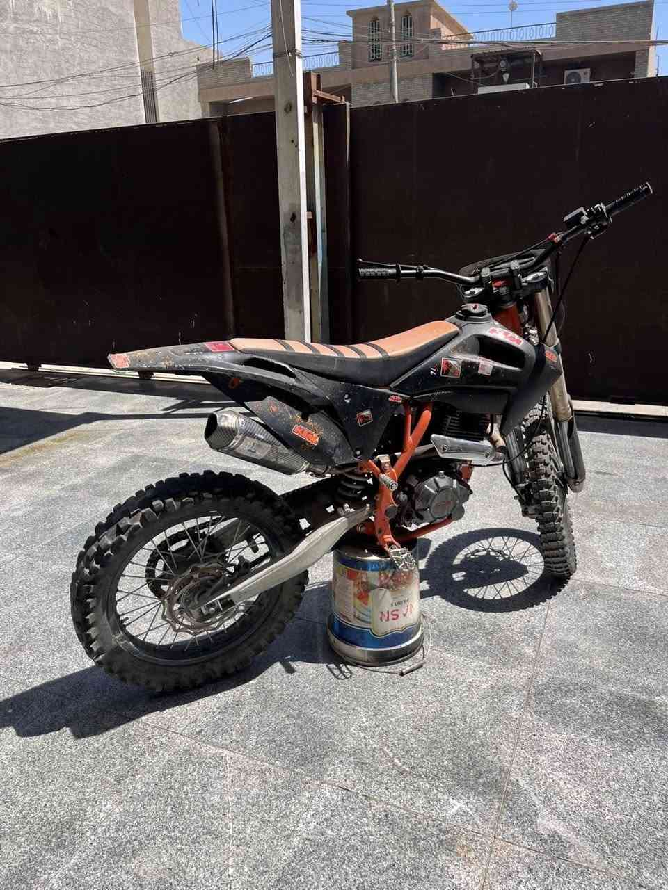 قفاز crx موديل 2024 مكينه 250cc حجم 42 للبيع السعر     واحد و300 وبيهة مجال بسيط مكاني بغداد *********** للتواصل

