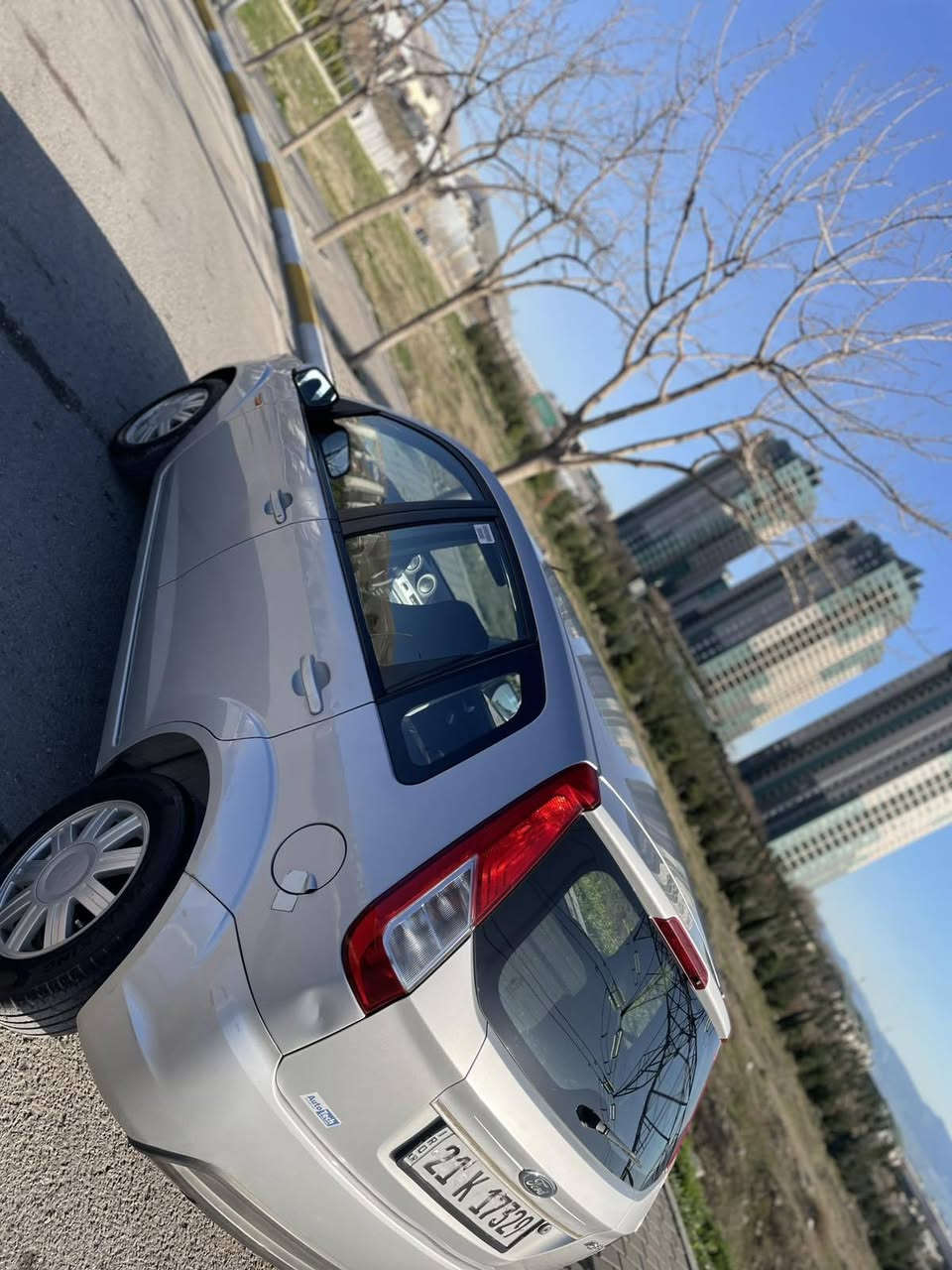 فۆرد فیگۆ 2013 ئەمریکی
گێرومەکینەی بە شەرت
یەک چەمەلەغی و پەڵەیەک بۆیاخی هەیە و کەمێک سارد 
گێر ئوتۆماتیک تەبرید سارد و 
گەرم
بەشەرتی تەحویل و غرامە
ڕەقەمی تازەیە بەس سەنەوی بەسەرچوە  
چوار تایەی تازە
٧٥$ و معاملە
0770 472 4664
0751 050 1898 السليمانية, العراق
