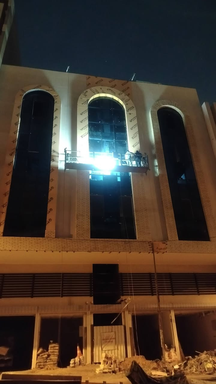 حدادة عامة 
تغليف واجهات بوردكس+بورسلين+فرونتك
جملونات
سقائف 
محجرات 
ديكور داخلي 
للاستفسار ....
***********
