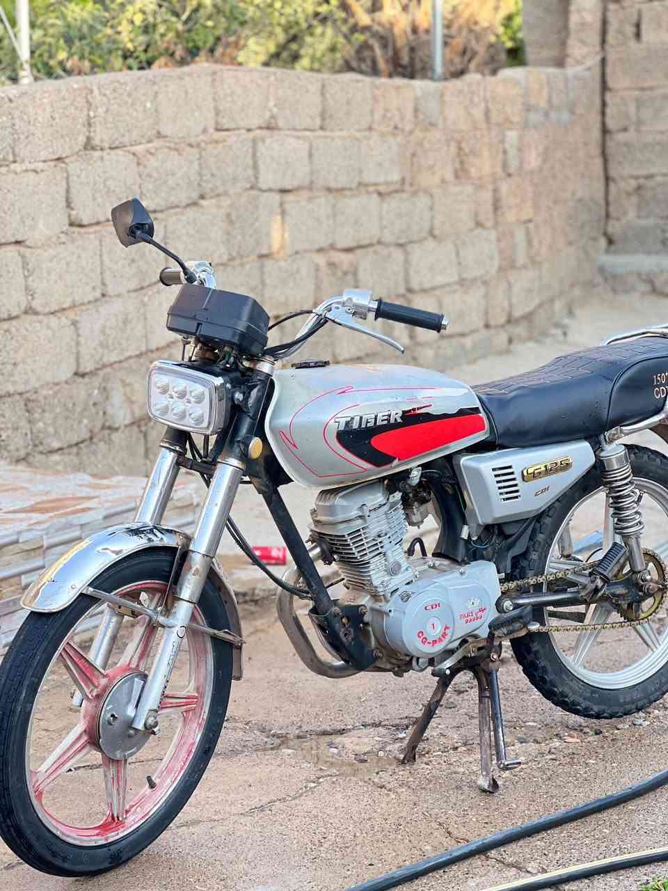 السلام عليكم 
موطور للبيع بارت 99999 شرط المحرك نضيف 
السعر 225
مكاني قريه اشويرات 

الموشراي لايراسلني


**إذا كنت صاحب هذا الإعلان وتريد حذفه لأي سبب، رجاءا أرسل رسالة إلى الدعم الفني**