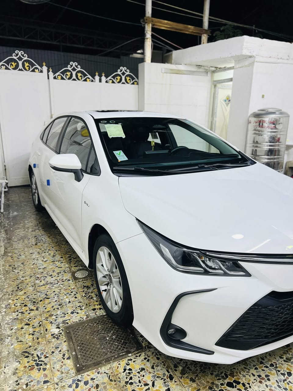 السلام عليكم 

للبيع سياره كورلا هايبرد خليجي موديل 2025
فول مواصفات 
فتحه 
كشنات جلد
 بصمه 
رادار امامي خلفي 
معروفه مواصفات كورلا 
ماشيه 6500 
سونار السياره موضح بالصور كفاله عامه 
الله شاهد السياره احلى من الصور تجي وتشوف 
السعر 155 $ وبيها مجال حگ الجيه 
الموقع / سياره بغداد بلديات 
الرقم / ***********
