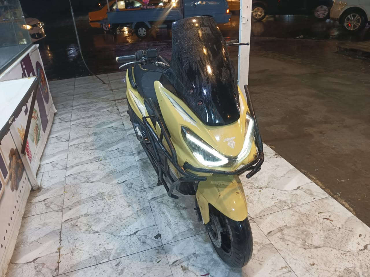 السلام عليكم دراجه سكنز للبيع موديل 2024 تشتغل سلف وهندردبل إشاره لايت عالي وناصي الدراجه مامفتوحه محرك نظيف مثل ماجاي أتشوفون بصور كدامكم العنوان كربلاء شارع مجمع الدره السكني للاستفسار الاتصال على الرقم *********** او المراسله على الخاص
