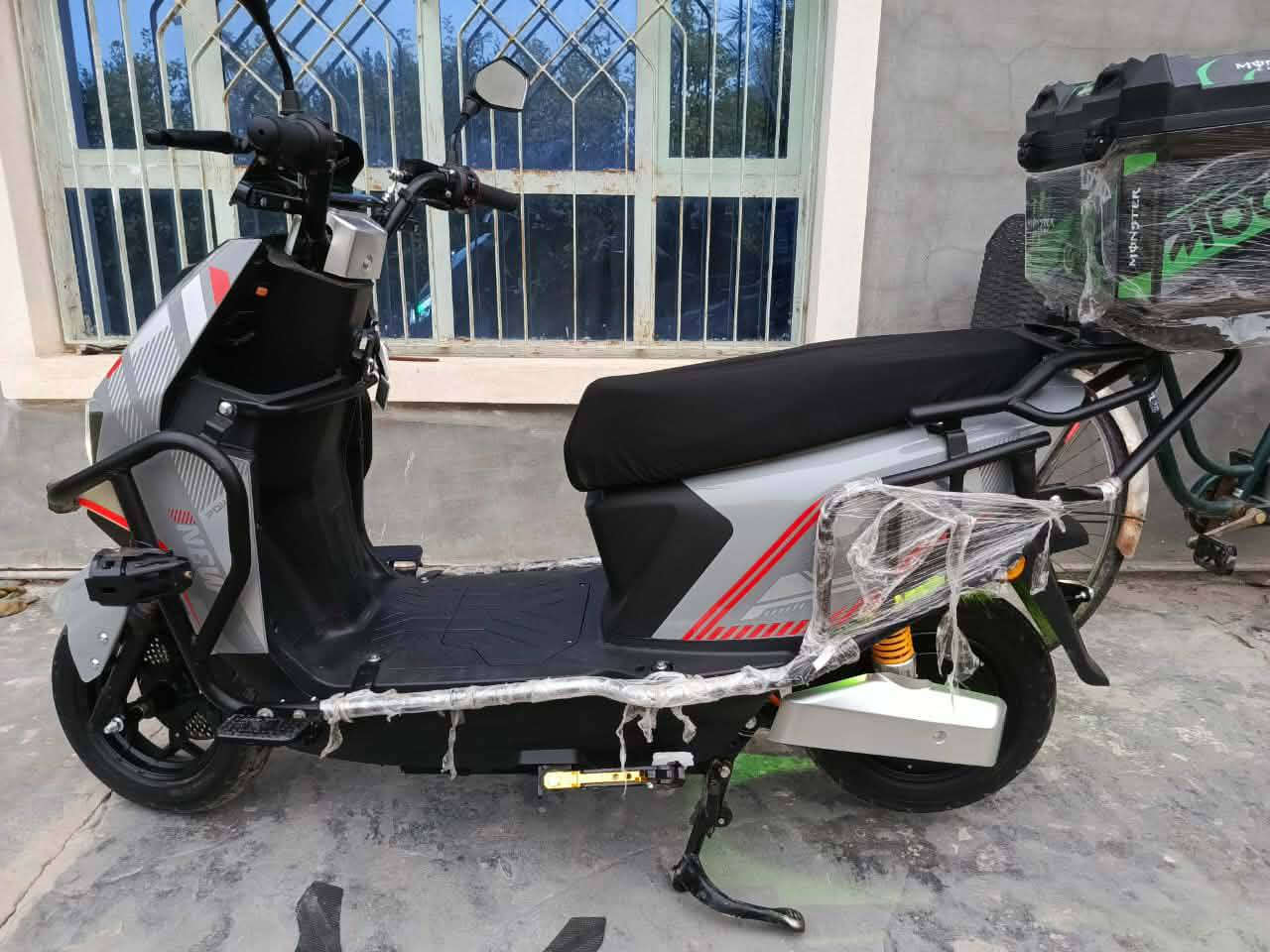 للبيع او مراوس جبلي 26 سكنس شبح موديل 2026 موطور بعده عل وضع الشركه جديد 6 بطاريه بطارياته  36 انبير ماصارله شهرين من أخذته السعر 825  للتواصل عبر الواتس أب  **********************
