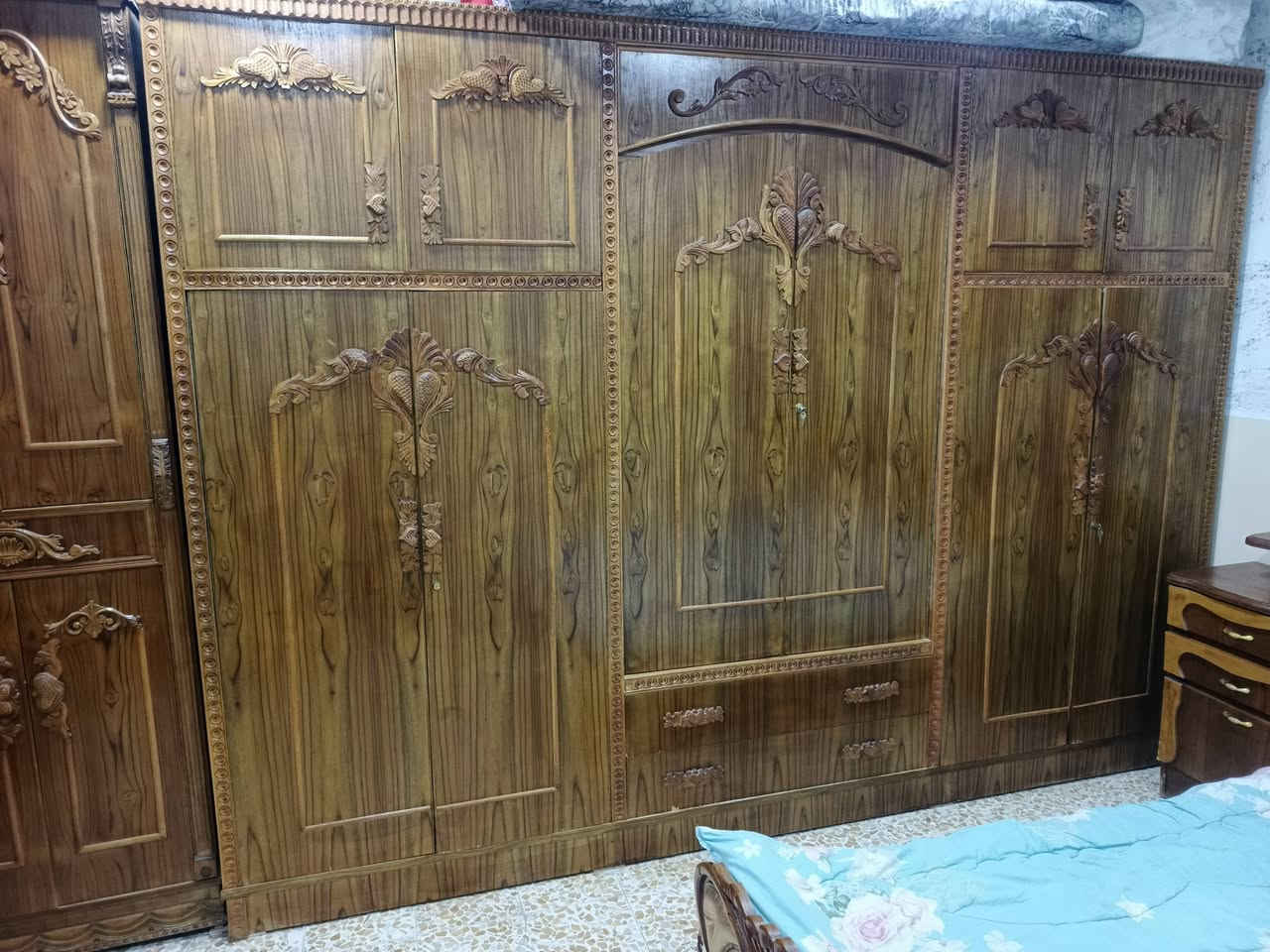 غرفه نوم مستعمله شي قليل سعرها ٨٠٠رقم اللتواصل ***********

