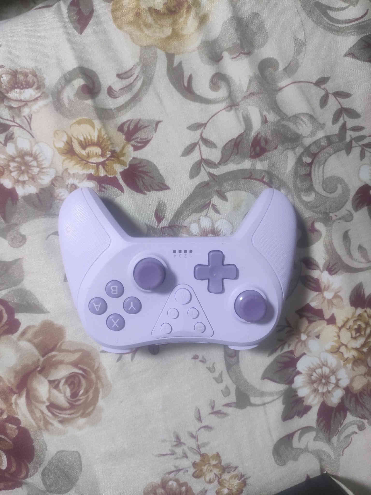 السلام عليكم ورحمه الله وبركاته انطي سعر وتعال اخذهن 
***********
