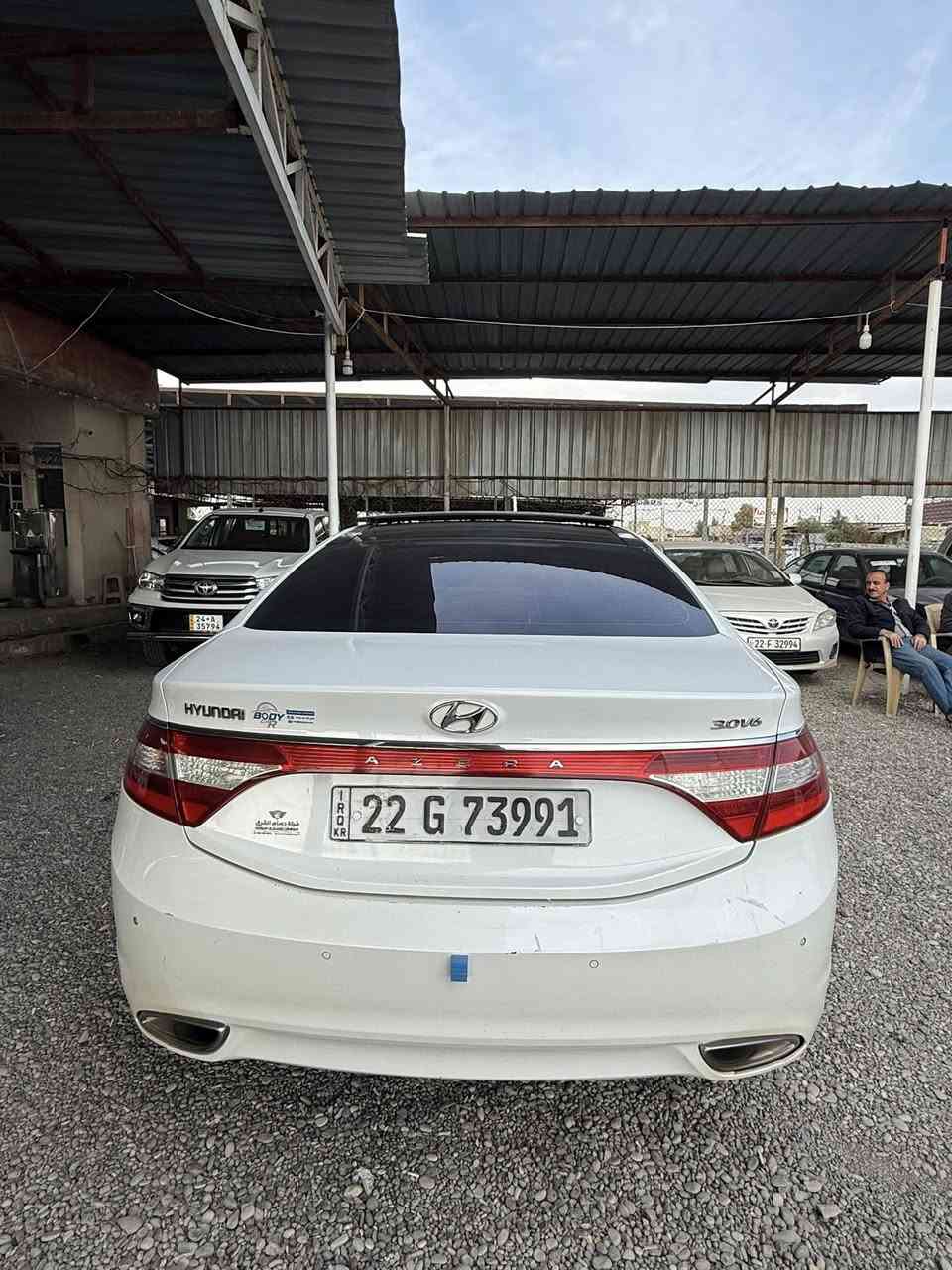 ازيره ٢٠١٣فول سياره جاهزه ما بيها نقص مكينه كير شرط محرك ٦ سلندر طخم جديد بيها بابين صبغ بدون دواخل شرط سعرها ١٣٣بي مجال ***********
