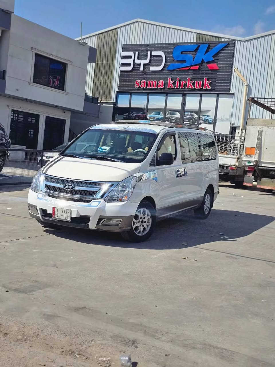 السلام عليكم:
ستاركس للبيع موديل {2011}
رقم كركوك مشروع وطني شرط تحويل 
نقابة:مصفره
بدون ضرر بدون تبديل:
حصه كاز:
شرط كير محرك اكسل:
تايرات جدد
دوشمه +سفري جديد 
شاشه:
سياره بدون مصرف ما ذب عليه ربع
السعر؛165بيها مجال للشراي
***********
***********
(مكان كركوك)
