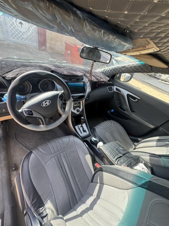 الالنترا موديل ٢٠١١ مضلع محرك ١٨ دوش
وكير At شرط 

رقم اربيل الشرعي بالموصل شرط التحويل 

وكابون بانزين بيها 

وبيها ضربه براس الشاصي اليمين والمحرك بداية بخار

تبريد وتدفئه شرط 

طخم نص 

السعر ٧٩وبيها مجال

***********

واتساب وخط
