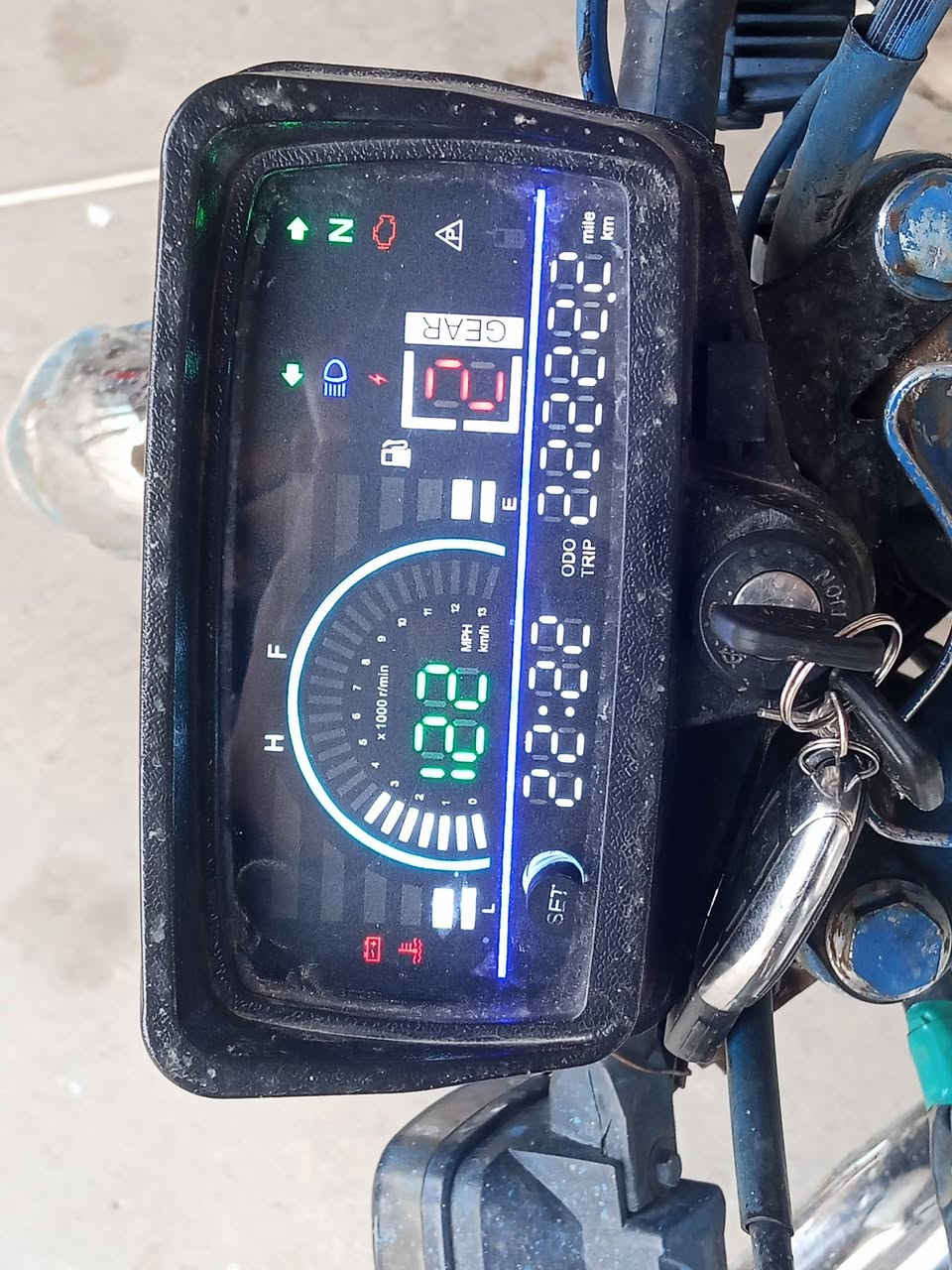 سلام عليكم عدي دراجه البيع موديل 23 سيفان كله جغال نكره سلف كهربائيات كامله مكمله سعر 450 وبي مجال التصال *********** مكاني صلاح الدين قضاء دجيل
