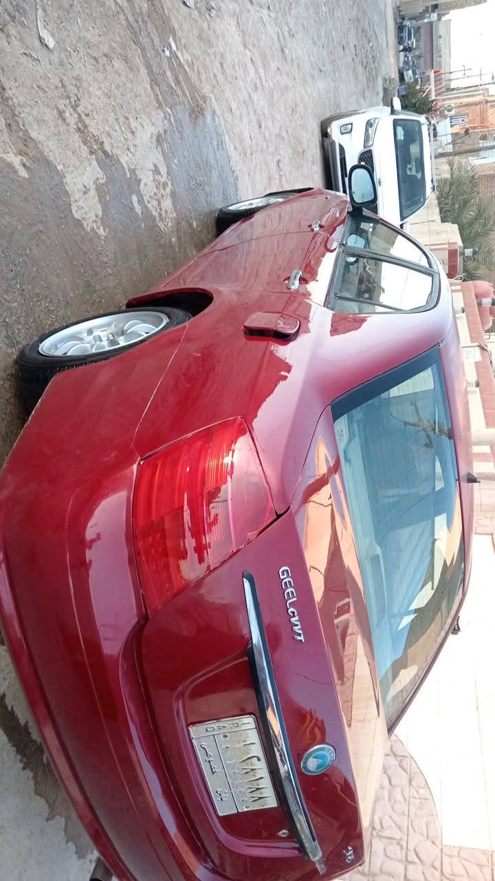 السلام عليكم من رخصت الادمن جيلي موبل ١٣ سياره مكفوله من الضربه بيه بس جاملغ خلفي جهت السايق كير محرك خير من الله حداديه ٧٠بالميه سنويه 28 رقم بابل راعيه بالحله يريد تحويل موبايل *********** *********** حله حي العسكري قرب مركز المنتصرسعر ٣٨وبيه مجال
