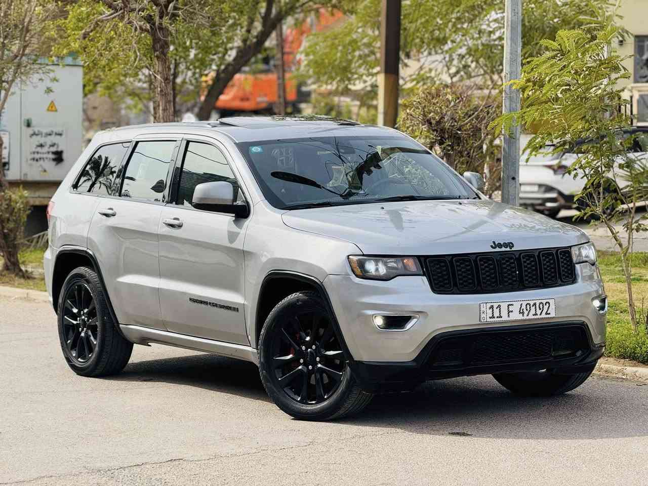 سلام عليكم للبيع جيب 2019
حادث جاملغ وبنيد. صور مرفق 
وبيها صبغ حزام. اثر شخوط بدون دواخل 
مكان.  بغداد.   السعر 163 
رقم ***********
فول 1/1 سياره 
مواصفات السياره 
فتحة سقف.  بصمة 
شاشه جبيره تحكم ربع جهات 
جلد كشنات. كهرباي 
ويل 20 كروم 
صندوك كهرباء 
تدفئة تبريد كشنات وستيرن
حجم المحرك. 3600. كفالة 
سياره جديده وبالعافيه ع تصير من نصيبه
