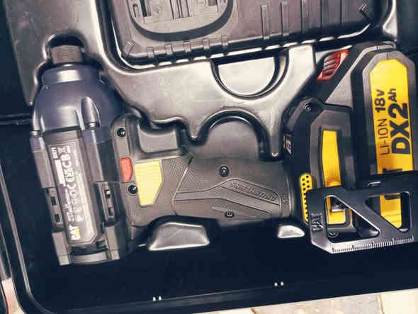 سيت دريل كتربلر
جديد 
انتاج ٢٤ 
مع لايت شحن 
دبل بطارية 
شاحنة 
امباكت سرع 
دريل طوبة همر 
مكاني بغداد حي العدل 
***********
واتساب
