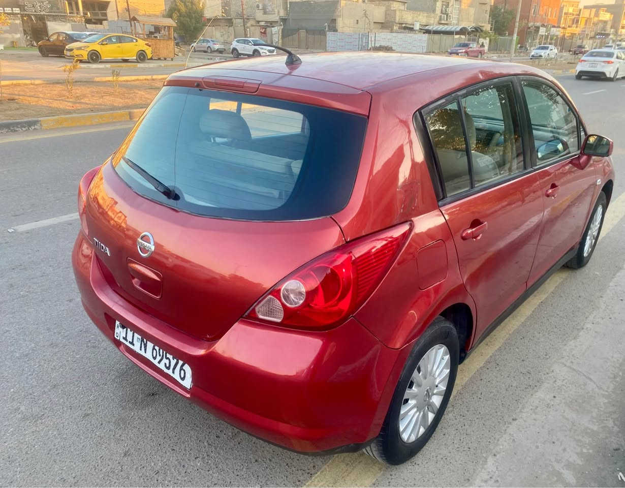 السلام عليكم
نيسان تيدا خليجي 2008 رقم بغداد بيع او مراوس باحدث بيهة ضربة من الخلف من جوة والسيارة مصبوغة بيهة قطع اعتبرهة حزام تخم تاير ويل كب صدر جديد محرك وكير نظيفات مسجل شاشة كاميرا خلفية سيارة جاهزة تدفئة تبريد السيارة بيهة جراد خفيف بالقمارة والبنيد واضح بالصور السعر 72 وبيهة مجال بسيط مكاني بغداد الكرخ للاتصال *********** بغداد, العراق
