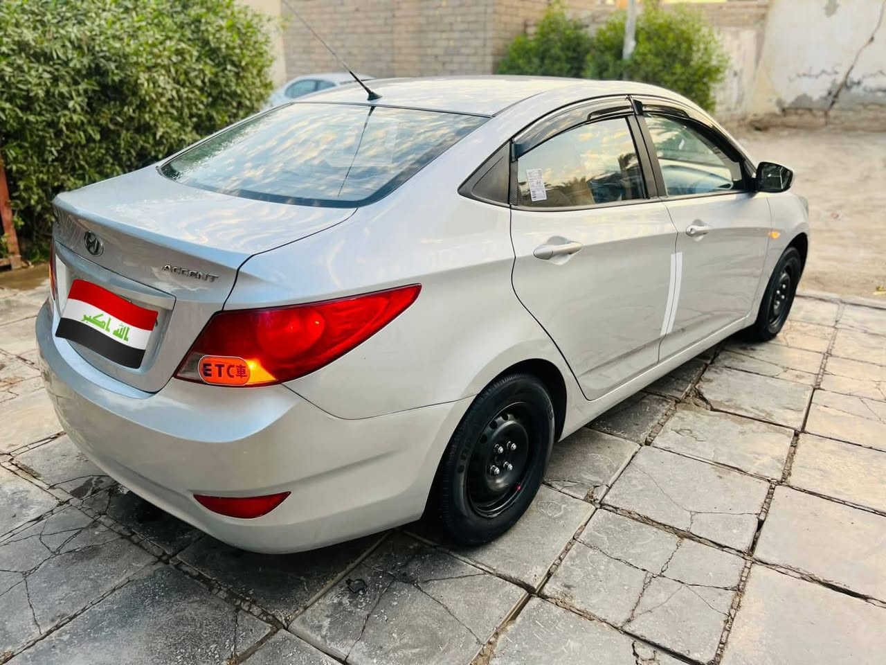 اللهم صل ع محمد وال محمد 
السلام عليكم  اكسنت خليجي 2013 رقم انگليزي جديد سنويه ل2031 محرك 1600 مكفوله من التبديل بيها صبغ بالجاملغ الخلفي الوره السايق وشويه من الباب والباقي كله مكفول السعر 85وبيها مجال بسيط حگ الجيه مكان السياره البصره
الاستفسار ***********
