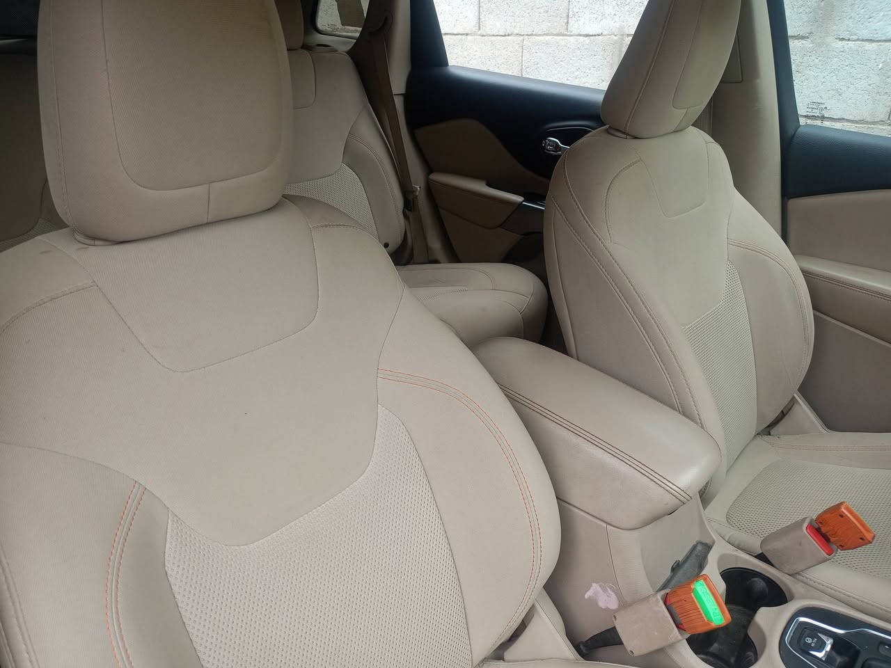 جيب بزون موديل 19 محرك 2400 سعر 135وبيها مجال مراوس بجيب محرك 6 عادي كلشي هم ترهم عنوان ذي قار /سوق الشيوخ ***********
