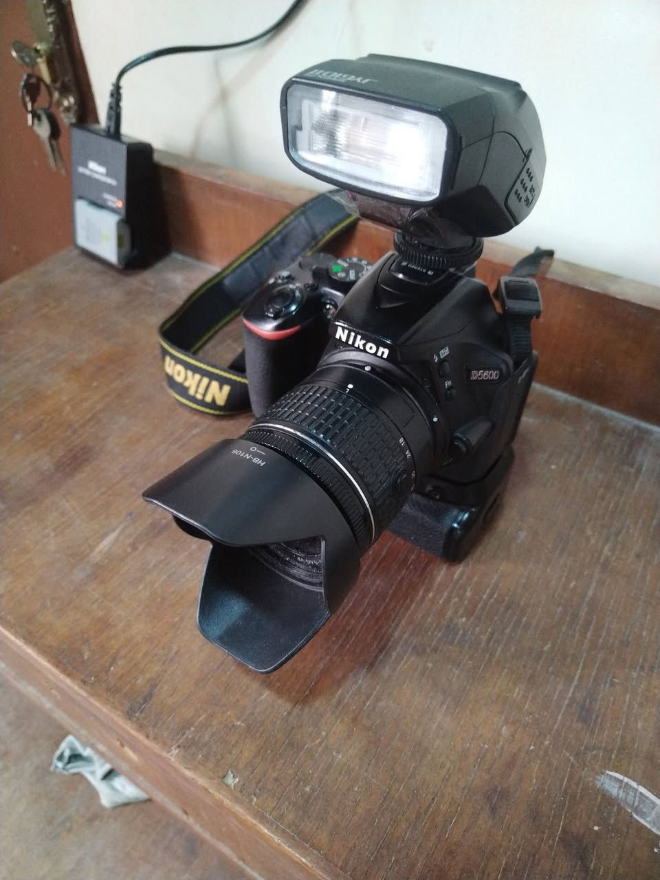 Nikon 5600  ،،  للبيع
كامل ملحقات  ،،  دبل بطارية،،  باتري گريب،،  فلاش خارجي،،  عدسة اصلية،،  حقيبة مقسمة،،  شاحنة،،  شتر 49K  ،،
نظافة فووول     ،،  السعر  450   ألف


**إذا كنت صاحب هذا الإعلان وتريد حذفه لأي سبب، رجاءا أرسل رسالة إلى الدعم الفني**