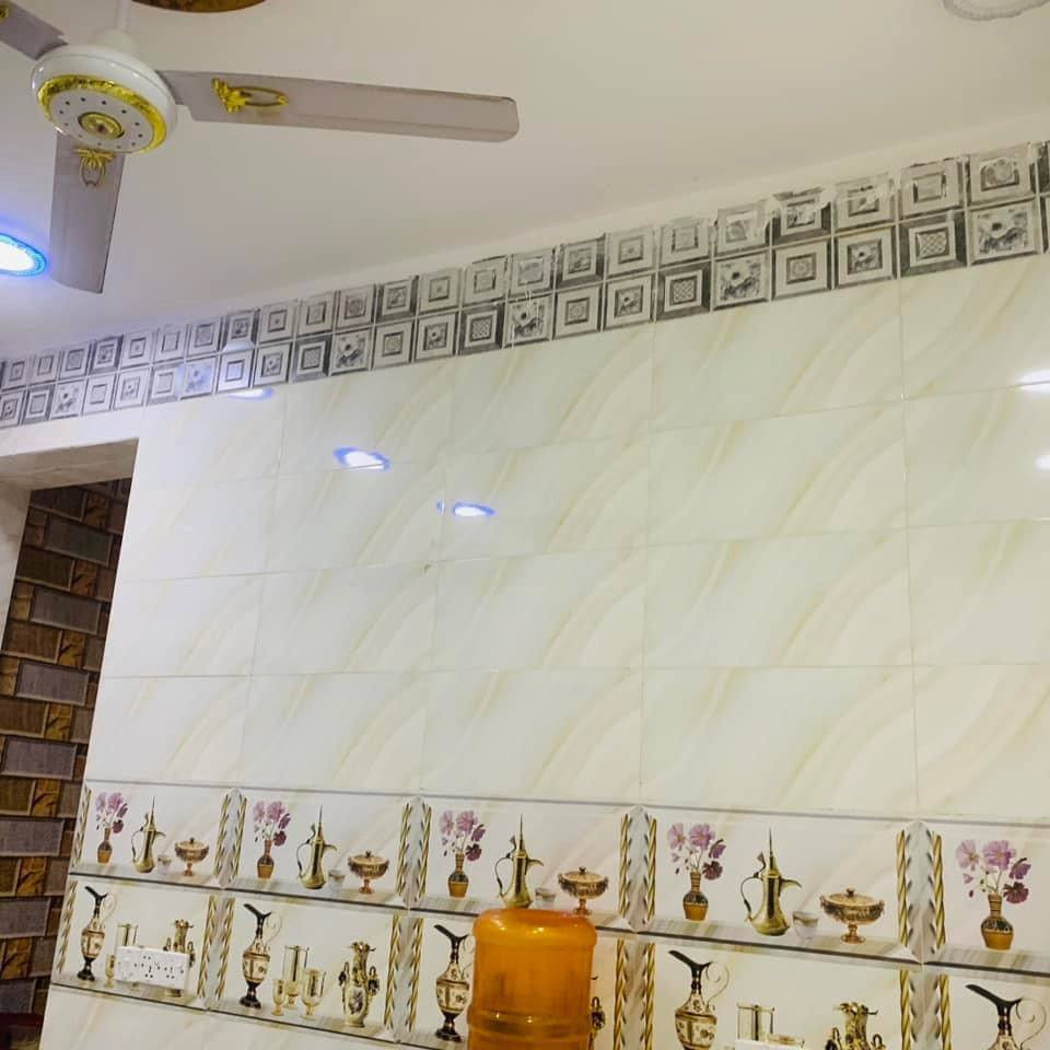 السلام عليكم
للبيع 

مشتل في منطقة الفلاحية حي الأمام الرضا ع ١٠٠م وجه ٥*٢٠ بناء حديث ٢٠٢٤ طابق واحد كامل المواصفات يحتوي على غرفة نوم مع صاله تحتوي على صحيات ودرج مع مطبخ مع استقبال المنطقة كاملة الخدمات للاستفسار مع صاحب العلاقة على الرقم *********** 

السعر ٨٧ يوجد مجال بالسعر بعد المعاينة للمشتمل
