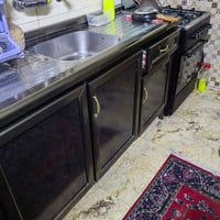 كاونتر للبيع وسنك كما بالصورة للاتصال او الاستفسار  07700405855  بغداد...