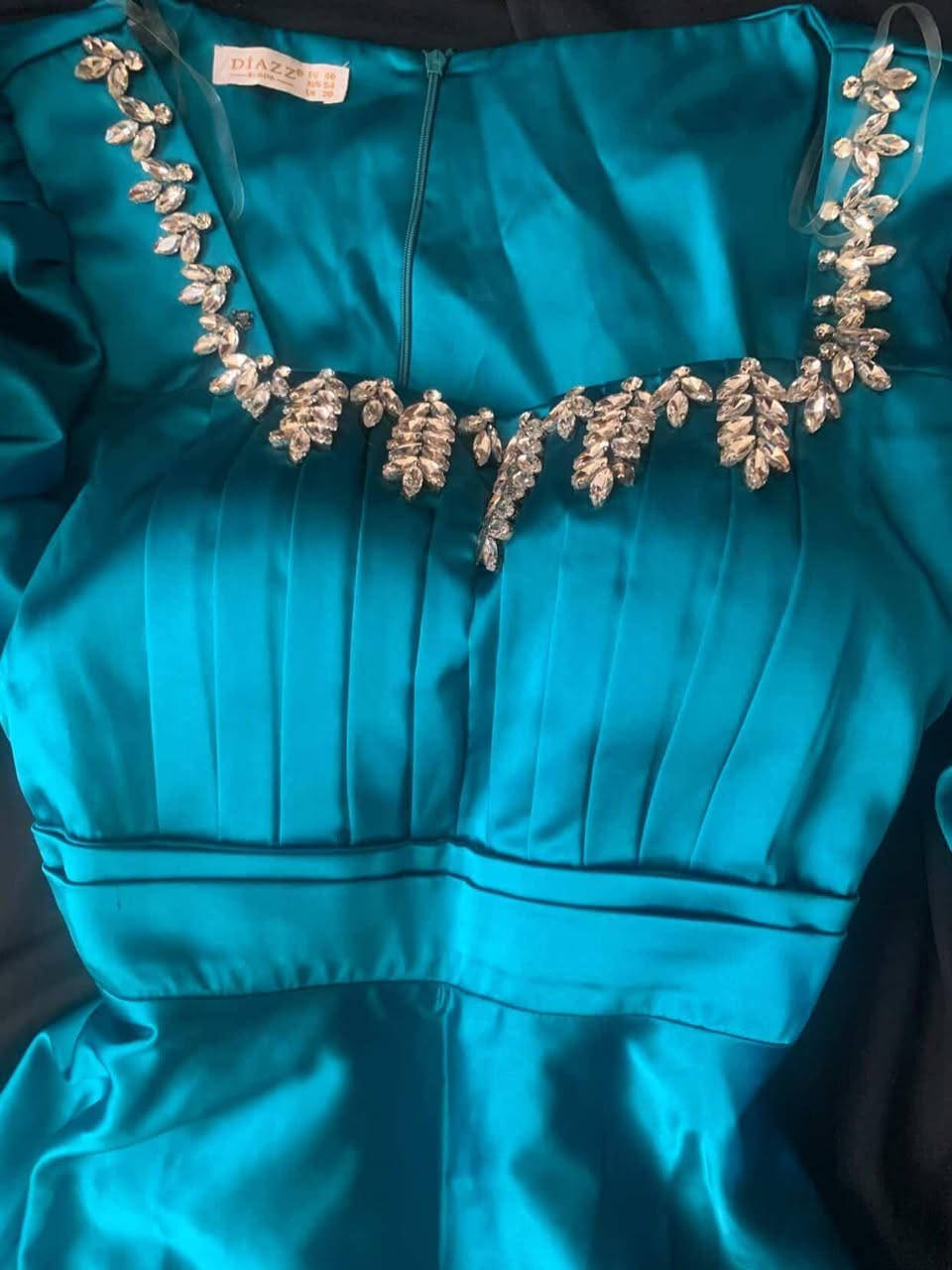 فستان لبسه وحده قياس ٤٨  
متوفر توصيل 
رايده ٥٥ وبيه مجال


**إذا كنت صاحب هذا الإعلان وتريد حذفه لأي سبب، رجاءا أرسل رسالة إلى الدعم الفني**